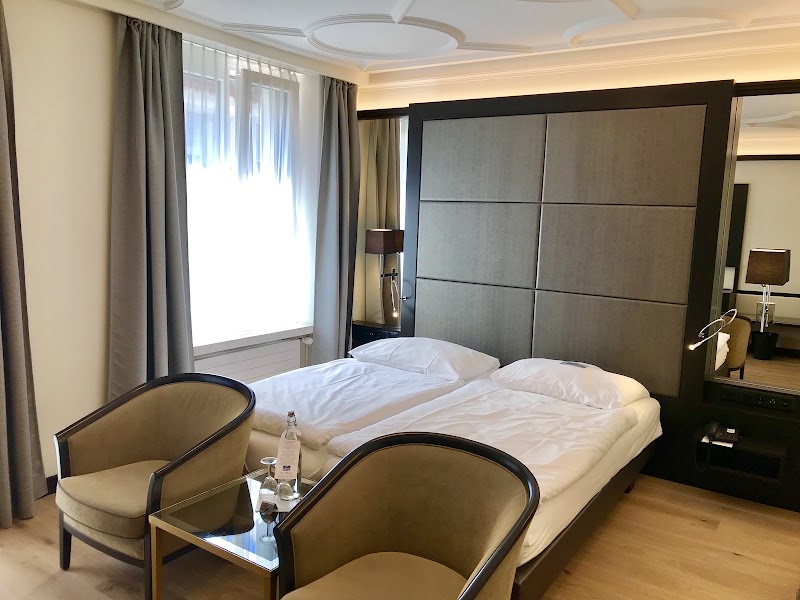 Hotel Alpina - Hotel Alpina Frankenstrasse 6, 6003 Luzern, Switzerland
