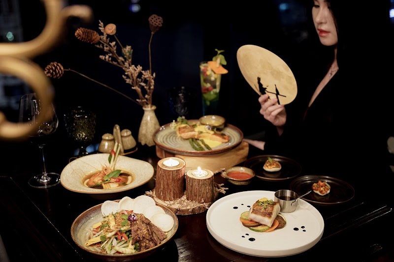 UPPER CLOUD RESTAURANT LAKEVIEW - UPPER CLOUD RESTAURANT LAKEVIEW The 10th floor of Lucien Hanoi Lakeside Hotel & Rooftop, 02 P. Cầu Gỗ, Lane, Hoàn Kiếm, Hà Nội 10000, Vietnam