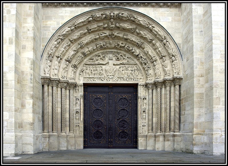 Basilique Cathédrale Saint-Denis - Basilique Cathédrale Saint-Denis 1 Rue de la Légion d'Honneur, 93200 Saint-Denis, France