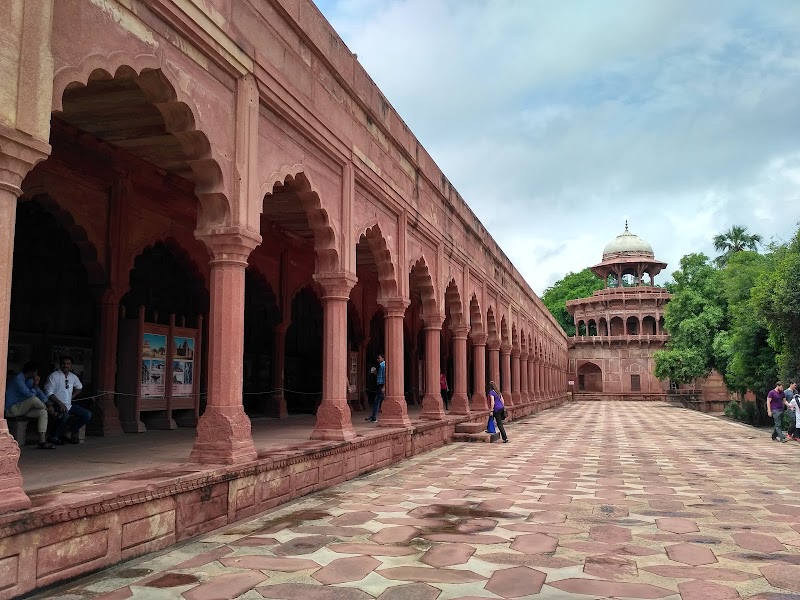 Agra Fort - Agra Fort Agra Fort, Rakabganj, Agra, Uttar Pradesh 282003, India