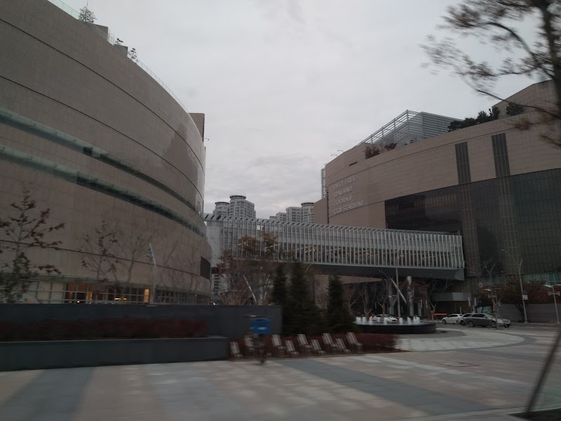 Shinsegae Centum City - Shinsegae Centum City Busan, South Korea