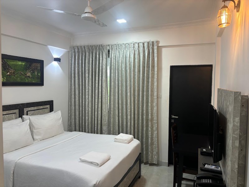 Henmil Vagator - Henmil Vagator 1665/2, Vagator Beach Rd, near Westin Goa, Anjuna, Goa 403509, India