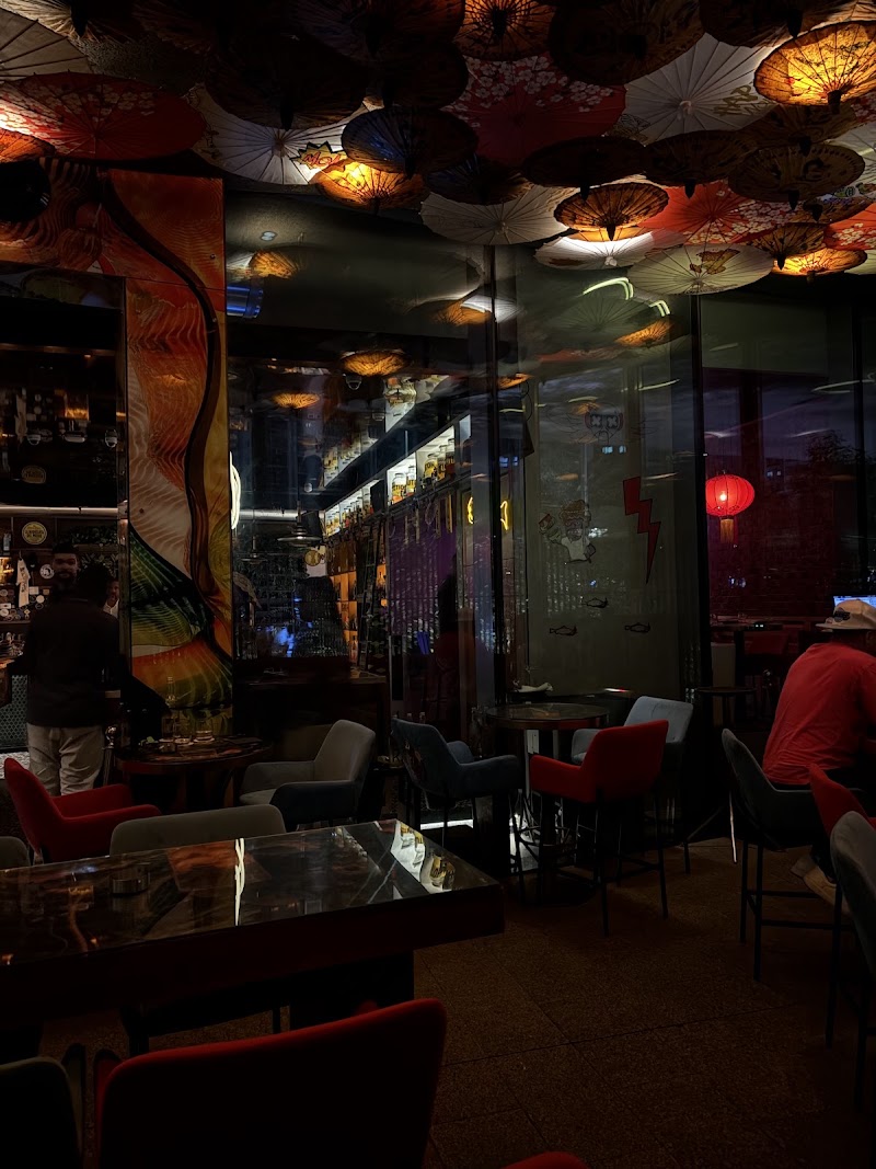 Salmon Guru Dubai - Salmon Guru Dubai The Opus by Omniyat - 803 Al A'amal St - Business Bay - Dubai - United Arab Emirates