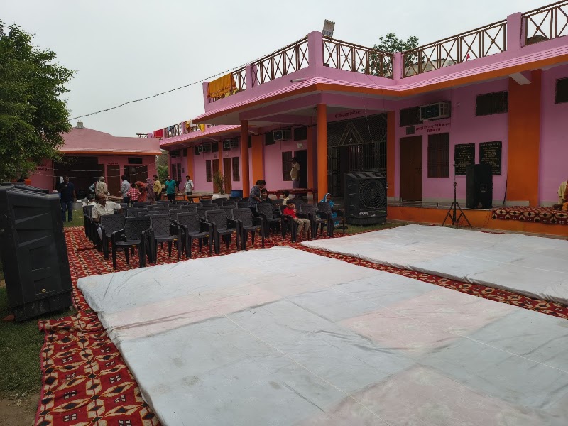 Shri Acharya Jairam Ashram - Shri Acharya Jairam Ashram, 5VCC+82J, Naya Gaon, Chitrakoot, Madhya Pradesh 485334, India