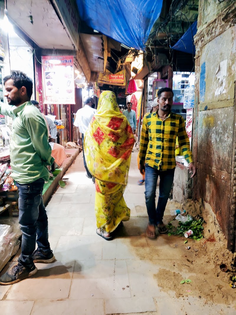 Vishwanath Gali - Vishwanath Gali Vishwanath Gali, Lahori Tola, Varanasi, Uttar Pradesh 221001, India