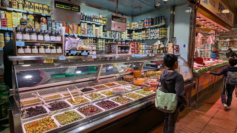 Mercat de l'Estrella - Mercat de l'Estrella Carrer de Pi i Margall, 73, 75, Gràcia, 08024 Barcelona, Spain