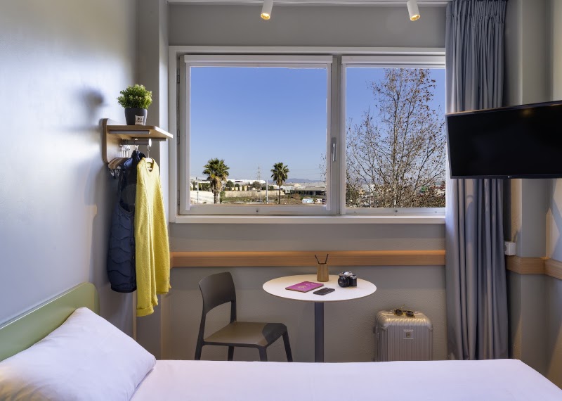 ibis budget Aeropuerto Barcelona Viladecans - ibis budget Aeropuerto Barcelona Viladecans Carretera de Barcelona, 82, Parcela E 1, 08840 Viladecans, Barcelona, Spain