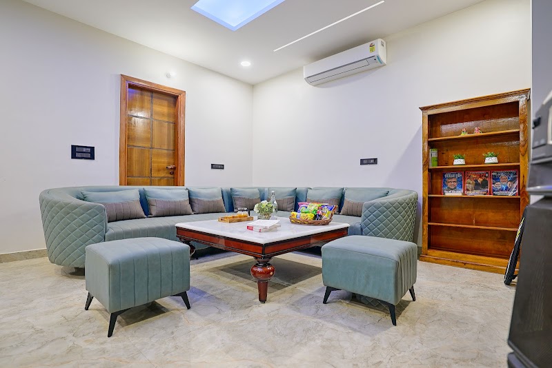 Alaya Stays by ELIVAAS Amaltas Aravali - Alaya Stays by ELIVAAS Amaltas Aravali Farm No C-69, Ansal Aravali Retreat, near PATHWAYS WORLD SCHOOL, Block C, Gurugram, Haryana 122102, India