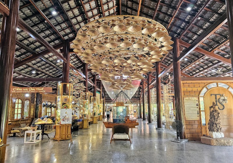 Làng nghề Trường Sơn - Trường Sơn Craft Village - Làng nghề Trường Sơn - Trường Sơn Craft Village 08 Trường Sơn, Nha Trang, Khánh Hòa 57129, Vietnam
