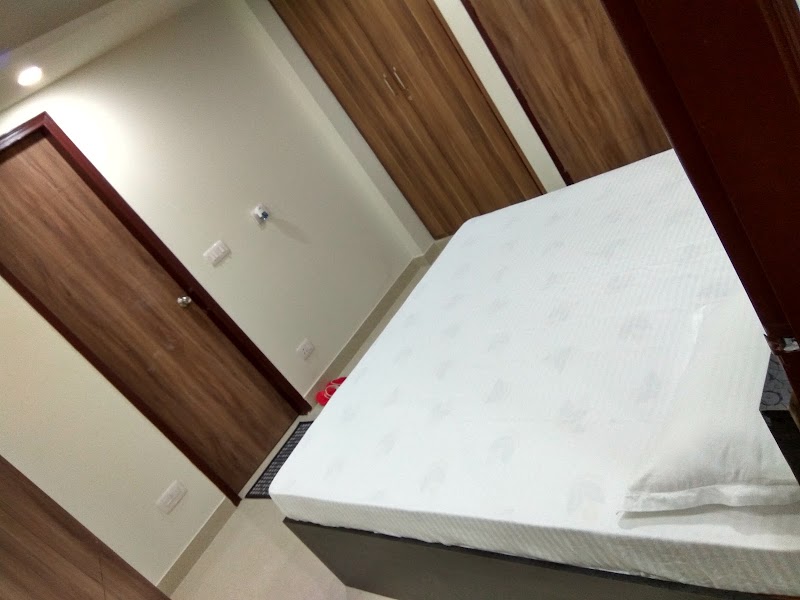 Braj Villas Family Suits - Braj Villas Family Suits HM9F+7JF, 384, Chaitanya Vihar Phase 1, Chaitanya Vihar, Vrindavan, Uttar Pradesh 281121, India