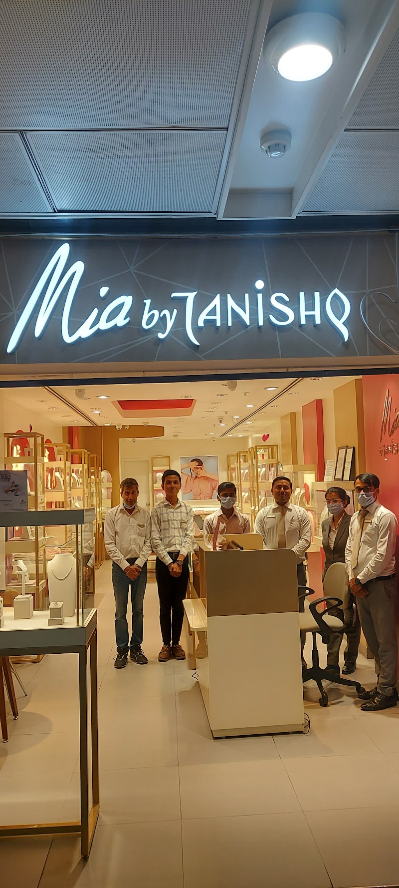 Mia by Tanishq - MGF Metropolitan Mall, Gurugram