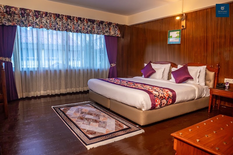 Divine Himalayan Resort - Divine Himalayan Resort, 26, Gandhi Rd, Limbugaon, Darjeeling, West Bengal 734101, India