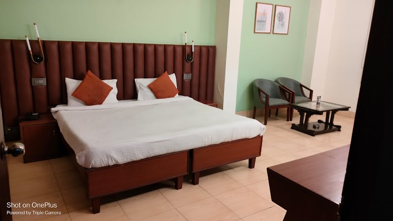 Hotel TRG - Hotel TRG 29 Gaurimal Complex, Rail Head Complex, near, Bahu Rd, Trikuta Nagar, Jammu, 180012