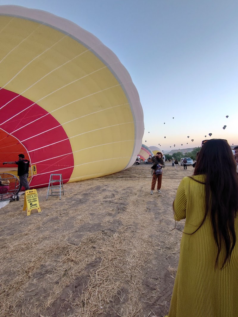Turkey Hot Air Balloons - Turkey Hot Air Balloons, Belediyesi Nevşehir TR, Orta, Aydınlı - Orta, Adnan Kahveci Cd. No: 7/2, 50180 Göreme/Nevşehir Merkez/Nevşehir, Türkiye