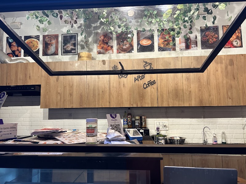 Dumpling Cafe - Dumpling Cafe R3, LG 22, M3M Cornerwalk, Sector 73, Gurugram, Haryana 122101, India