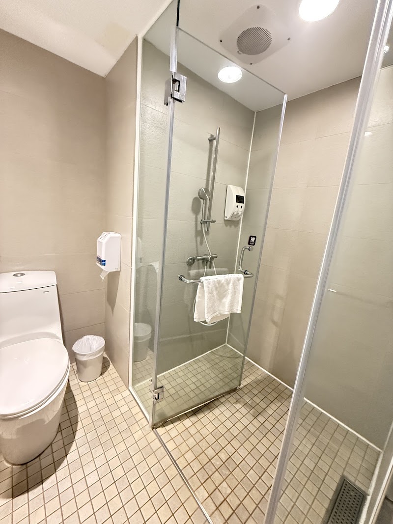 Look Hotel (Chiayi) - Look Hotel (Chiayi) No. 155號, Linsen W Rd, Guohua Village, West District, Chiayi City, Taiwan 600