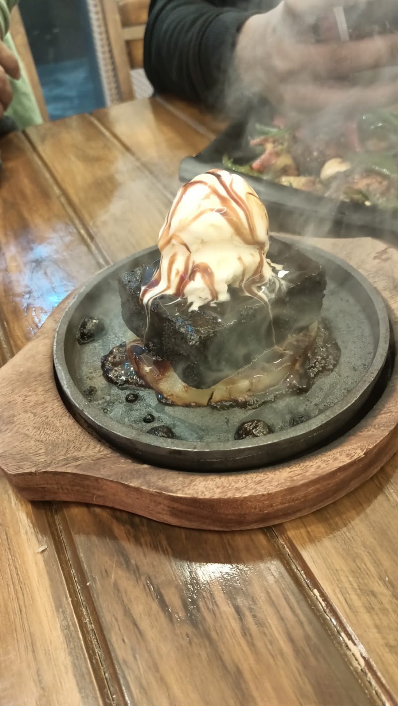 Atsui Ramen - Atsui Ramen, Shop no 3, H.E.K Compound, Mahakali Caves Rd, opposite J & K Bank, Gokul Nandanvan Co-operative Society, Radha Krishna Nagar, Aghadi Nagar, Andheri East, Mumbai, Maharashtra 400093, India