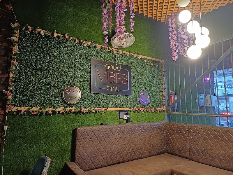 JAIL CHAI BAR CAFE - JAIL CHAI BAR CAFE A - 152, sec - 1, phase - 1, opposite side of Subharti University, near Shiv Dairy, Ved Vyas Puri -Phase 1, Meerut, Uttar Pradesh 250002, India