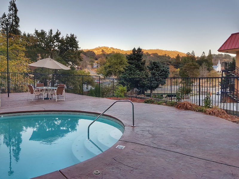 Best Western Plus Yosemite Way Station Motel - Best Western Plus Yosemite Way Station Motel, 4999 CA-140, Mariposa, CA 95338, USA