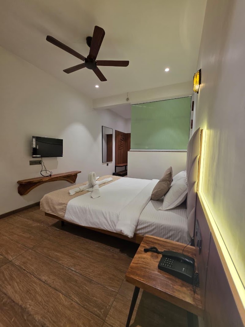 Hotel M Kalyanji - Hotel M Kalyanji next to main post office, Takve Kurth, Rao Colony, Lonavala, Maharashtra 410401, India