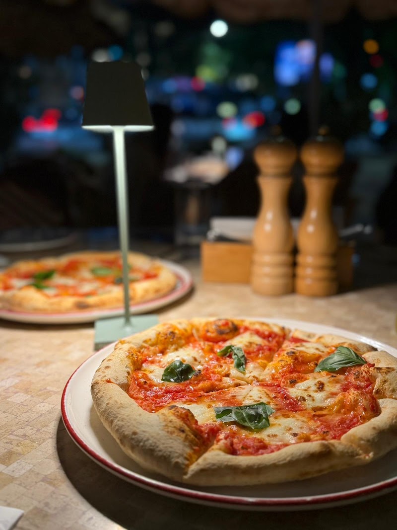 Del Papa - Del Papa, 1 этаж, Kabanbay Batyr St 83, Almaty 050000, Kazakhstan