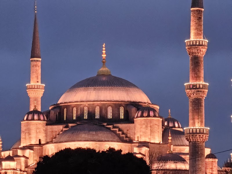 The Blue Mosque - The Blue Mosque Cankurtaran, At Meydanı Cd No:7, 34122 Fatih/İstanbul, Türkiye