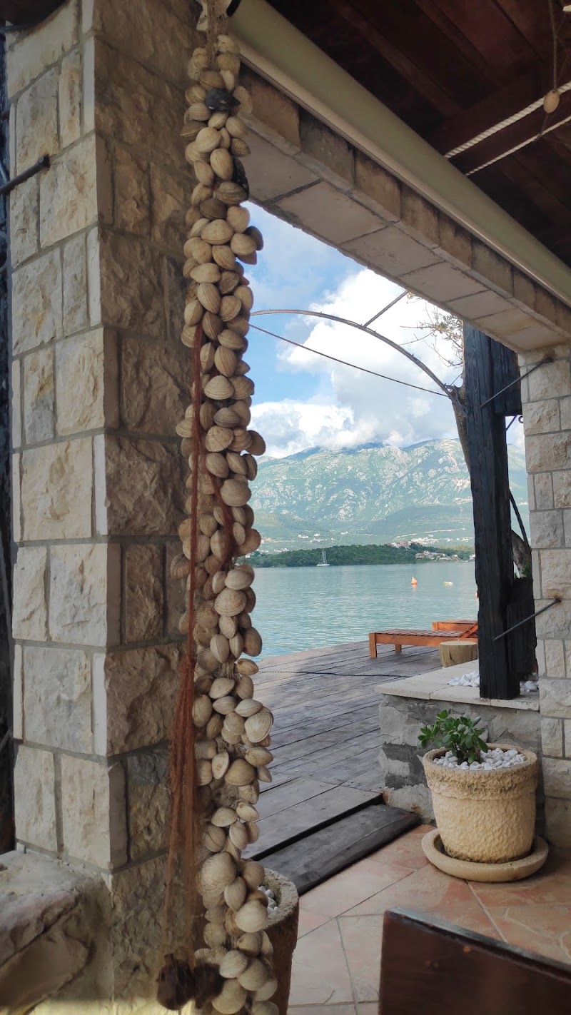 Tamaris Apartments - Tamaris Apartments, 46, Đuraševići, Montenegro