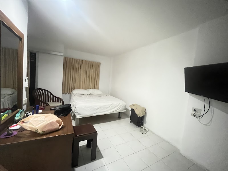 18 Coins Cafe & Hostel - 18 Coins Cafe & Hostel 198 20 Soi Buakhao, Muang Pattaya, Amphoe Bang Lamung, Chang Wat Chon Buri 20150, Thailand