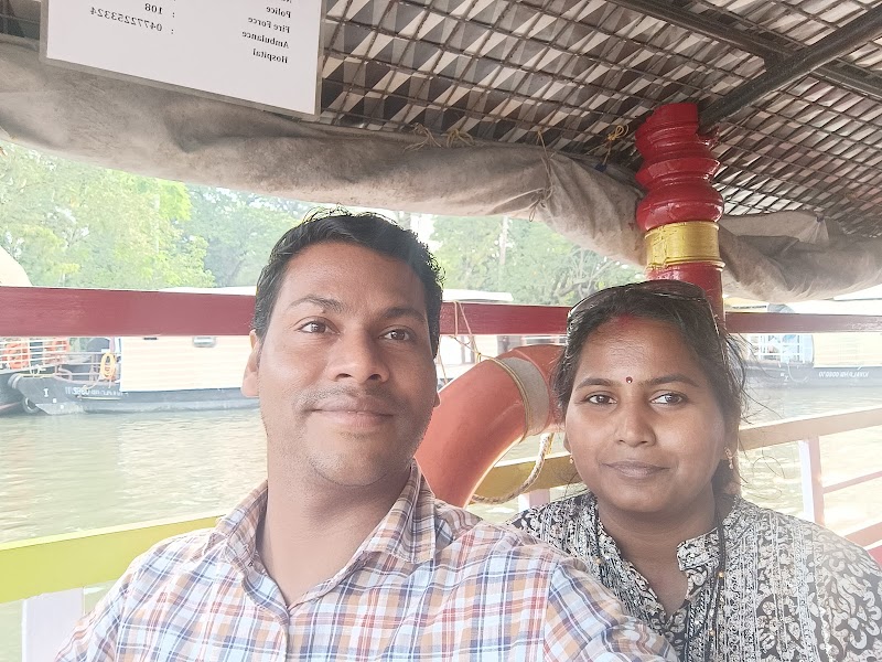 Alleppey Backwaters - Alleppey Backwaters F8XQ+6GH, Erezha, Mullakkal, Alappuzha, Keralam 688001, India