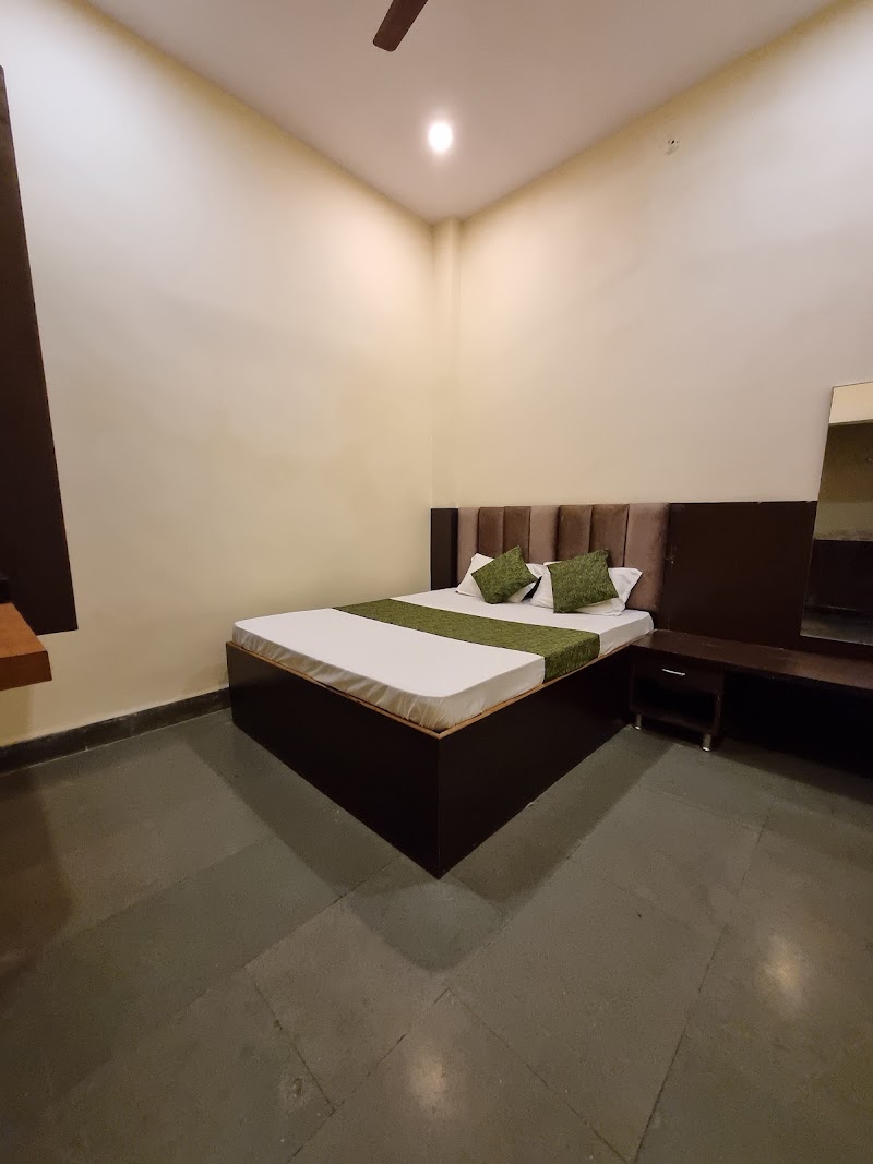 Hotel Shree Shivtam - Hotel Shree Shivtam A- 5/18 Mahakal Vanijya Kendra, opposite Police Station, Nanakheda, Mahakal Vanijya, Ujjain, Madhya Pradesh 456010, India