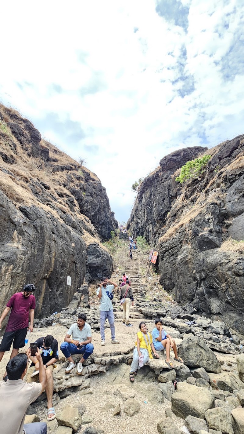 Harihareshwar Beach - Harihareshwar Beach, X2WC+363, Harihareshwar, Devaghar, Maharashtra 402110, India