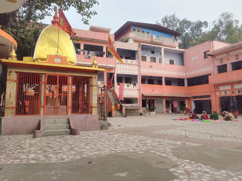 Maya Devi Temple, Haridwar - Maya Devi Temple, Haridwar Upper Rd, Birla Ghat, Haridwar, Uttarakhand 249401, India