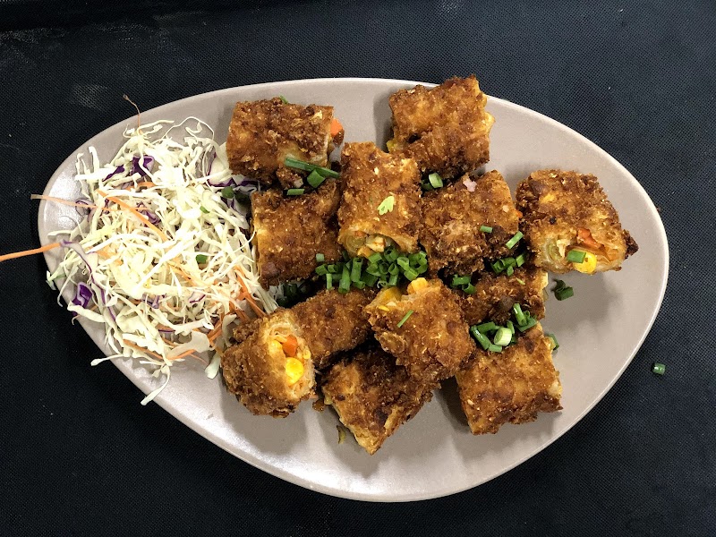 Hotel Vdara - Hotel Vdara Block No. 4, 40-6-3, Nimmagadda Somasankararao Street Revenue Colony, Moghalrajpuram, Sidhartha Nagar, Labbipet, Vijayawada, Andhra Pradesh 520010, India