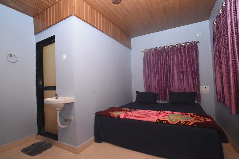 Green carpet homestays. Matheran - Green carpet homestays. Matheran, MG Rd, Aman Lodge, Matheran, Maharashtra 410102, India