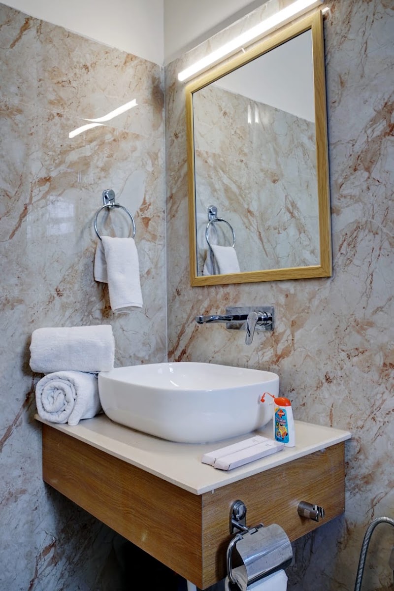Neelkanth Homestay - Neelkanth Homestay, Sheetla, Sheetla - Mukteshwar Road, Mukteshwar, Uttarakhand 263158, India