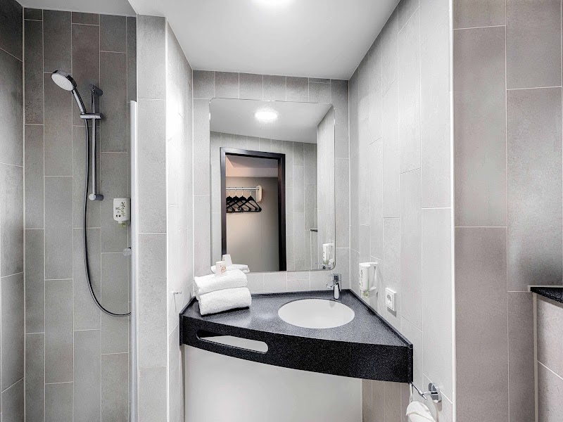 B&B HOTEL Köln-Messe - B&B HOTEL Köln-Messe Gummersbacher Str. 6, 50679 Köln, Germany