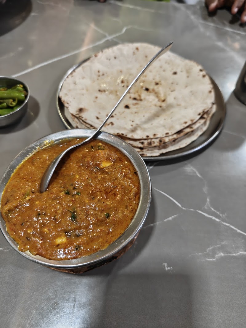 Pankaj Bhojanalaya(Pure veg & Jain food) - Pankaj Bhojanalaya(Pure veg & Jain food) No.1, Bharathiyar Complex, Charing Cross, Commercial Rd, Upper Bazar, Ooty, Tamil Nadu 643001, India