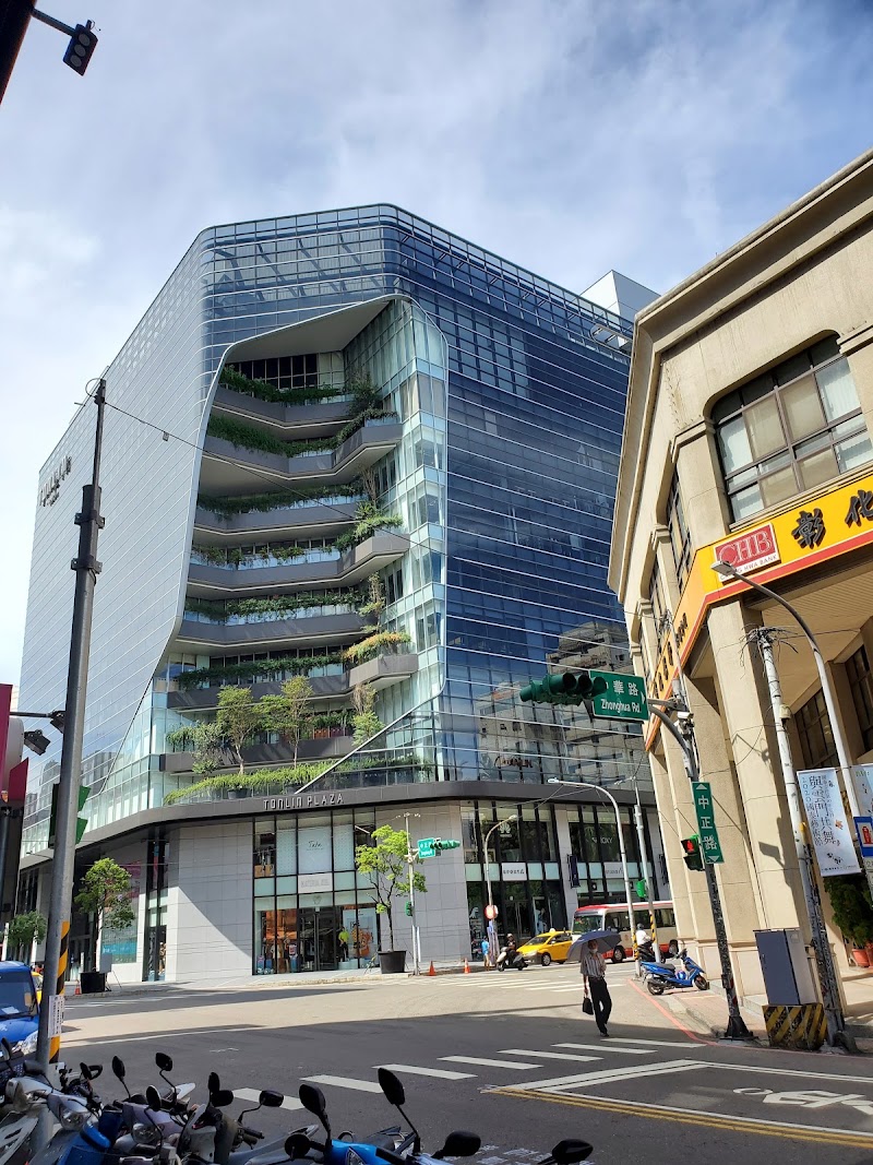 City Suites Taoyuan Station - City Suites Taoyuan Station 330, Taiwan, Taoyuan City, Taoyuan District, Zhongzheng Rd, 60號6F-7F入口位於寶雅與合作金庫中間小吃街，跑馬燈左轉電梯上6F