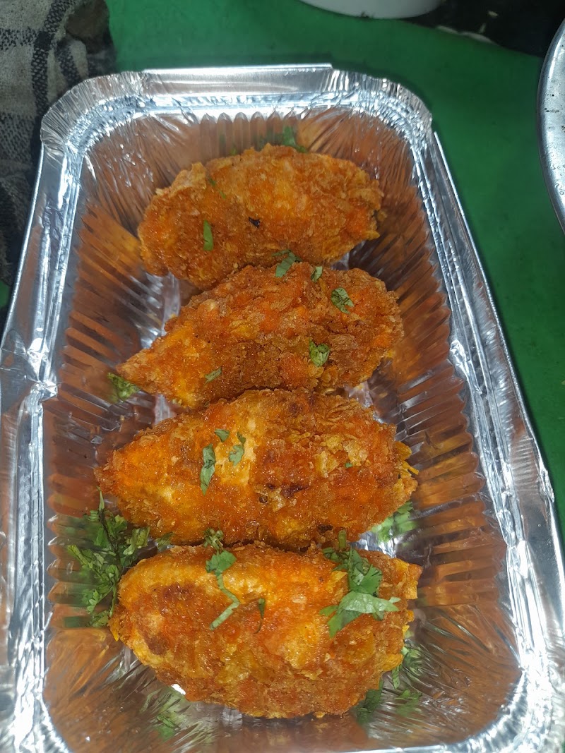 HUT-KE MOMO - HUT-KE MOMO, NO 3, Shop no, Station GATE, RZ-209B, Palam Metro Rd, Puran Nagar, Block RZ, STATION, Palam, New Delhi, Delhi, 110077, India