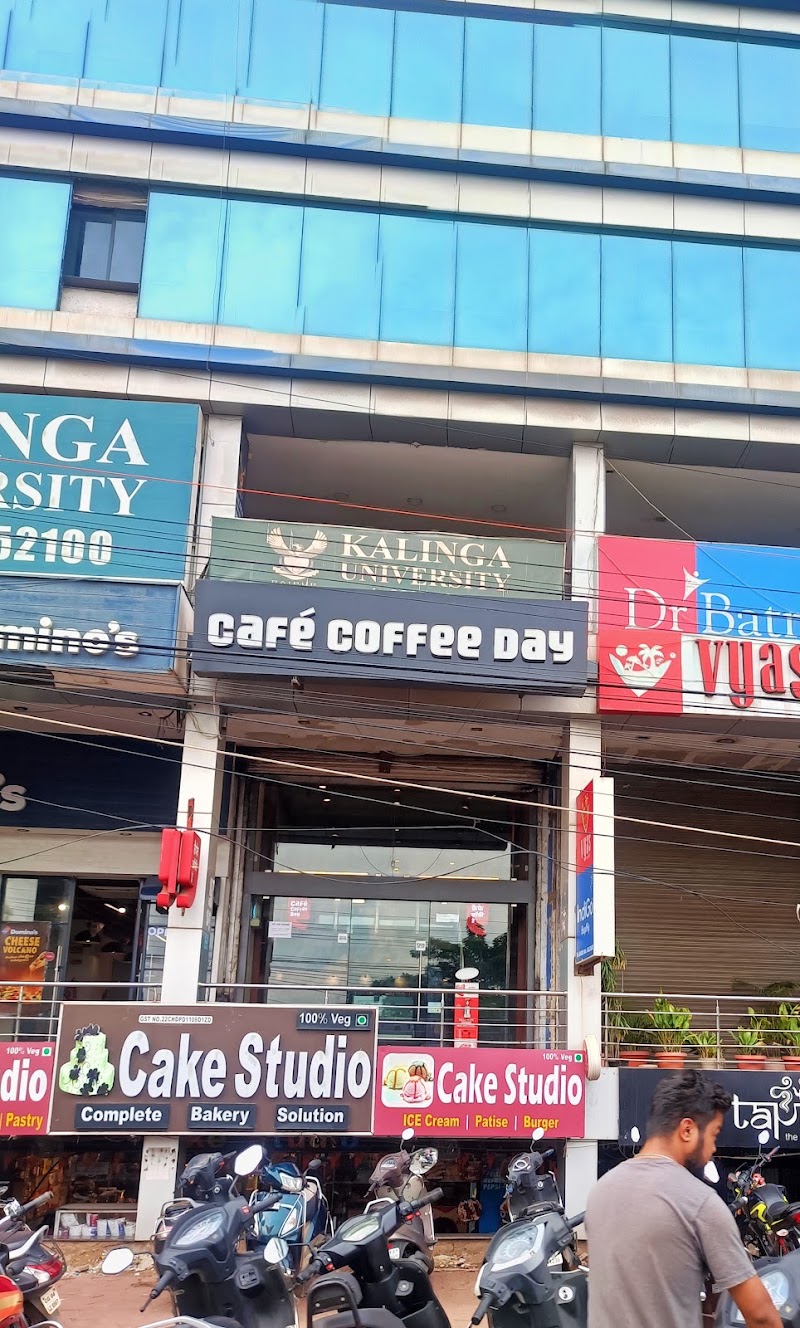 Café Coffee Day - Café Coffee Day SLT Water Front Gaurav Path, Ge Road, Lake, opp. Telibandha, Moulipara, Telibandha, Raipur, Chhattisgarh 492001, India