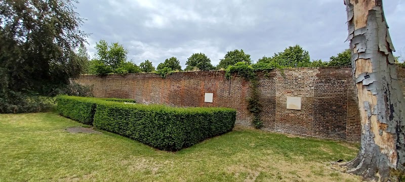 Queen Caroline's Bath - Queen Caroline's Bath London SE10 8QX, UK