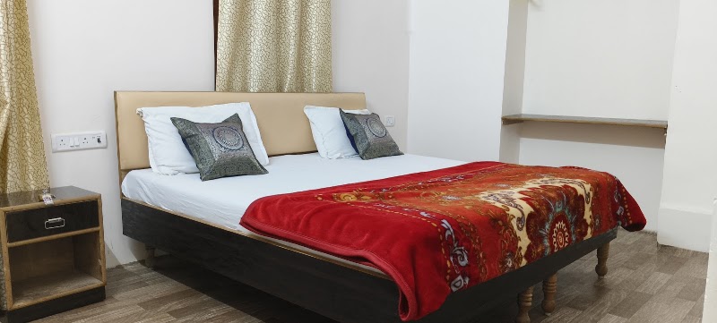 SHIVOHM INN HOMESTAY - SHIVOHM INN HOMESTAY, A Agustkunda, D36/ 124, Dashashwamedh Ghat Rd, Bangali Tola, Varanasi, Uttar Pradesh 221001, India