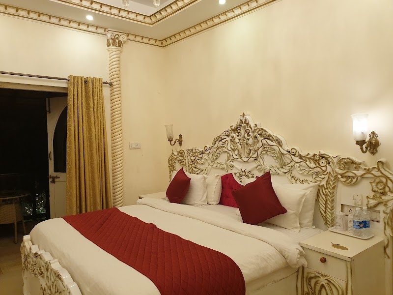 Emperor Resorts & Spa - Emperor Resorts & Spa 320/2, Vagator Beach Rd, Small, Coutinho Vaddo, Anjuna, Vagator, Goa 403509, India