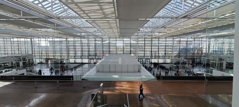 Taxistand Vorfahrt Terminal 2 - Taxistand Vorfahrt Terminal 2, Terminalstraße Nord, 85356 Oberding, Germany