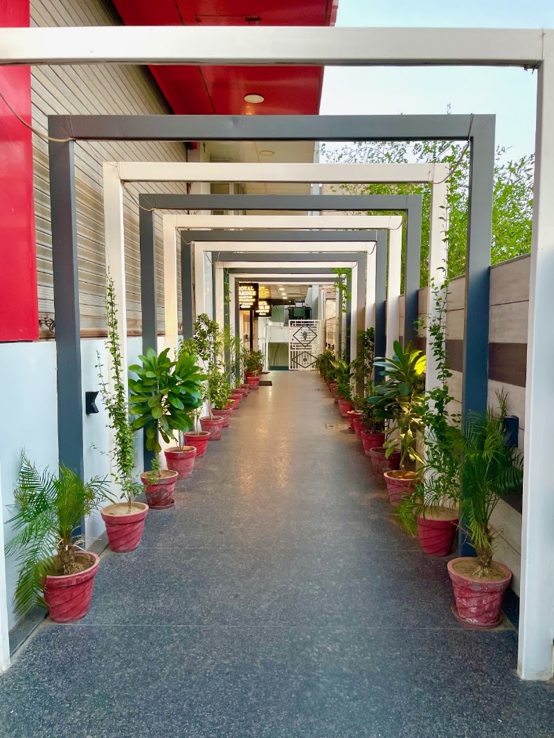 Hotel Royal Inn - Best Hotel, Restaurant, Rooftop Restaurant In Bikaner - Hotel Royal Inn - Best Hotel, Restaurant, Rooftop Restaurant In Bikaner, Rani Bazar Rd, opp. Fortis Hospital, Rani Bazar, Bikaner, Rajasthan 334001, India