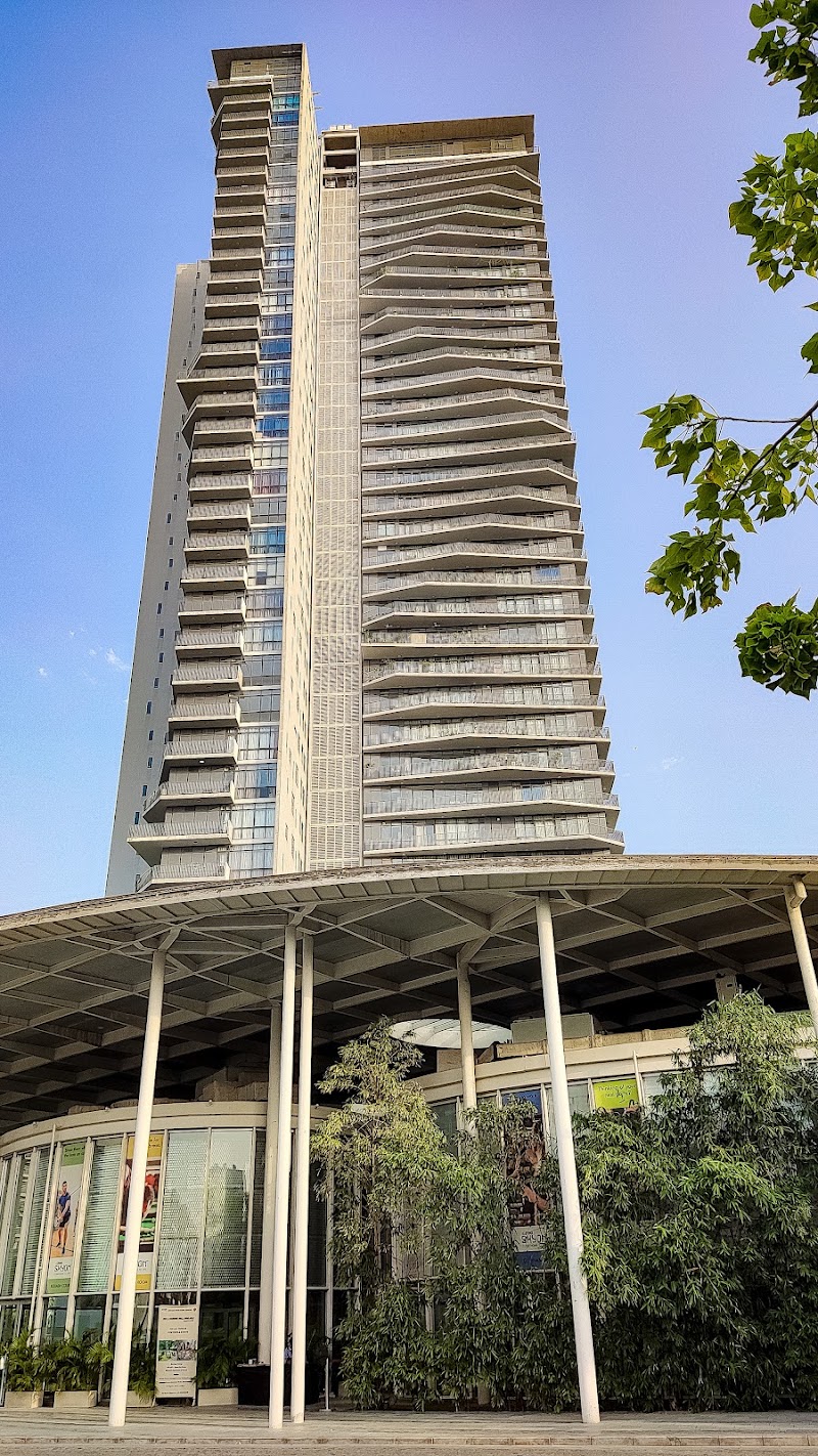 SKYON CLUB RESTAURANT - SKYON CLUB RESTAURANT 122102, IREO SKYON, Sector 60, Gurugram, Haryana 122098, India