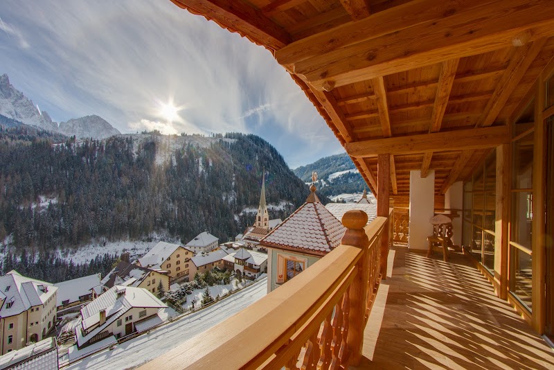 Dorfhotel Beludei - Dorfhotel Beludei Via Paul, 32, 39047 Santa Cristina Valgardena BZ, Italy