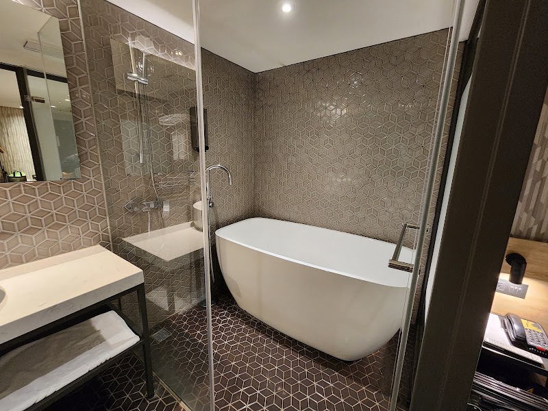 City Suites Taoyuan Station - City Suites Taoyuan Station 330, Taiwan, Taoyuan City, Taoyuan District, Zhongzheng Rd, 60號6F-7F入口位於寶雅與合作金庫中間小吃街，跑馬燈左轉電梯上6F