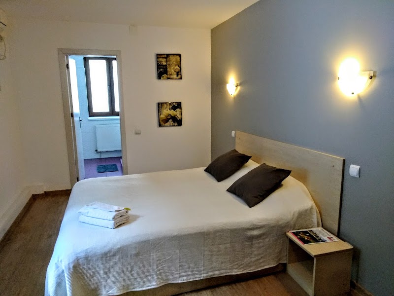 Central Guesthouse Bucharest - Central Guesthouse Bucharest Strada Bălcești 7, 030211 București, Romania
