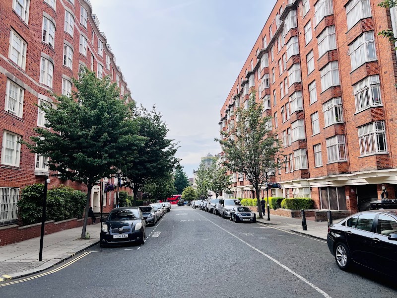 Arthur Court - Arthur Court, Queensway, London W2 5HP, UK